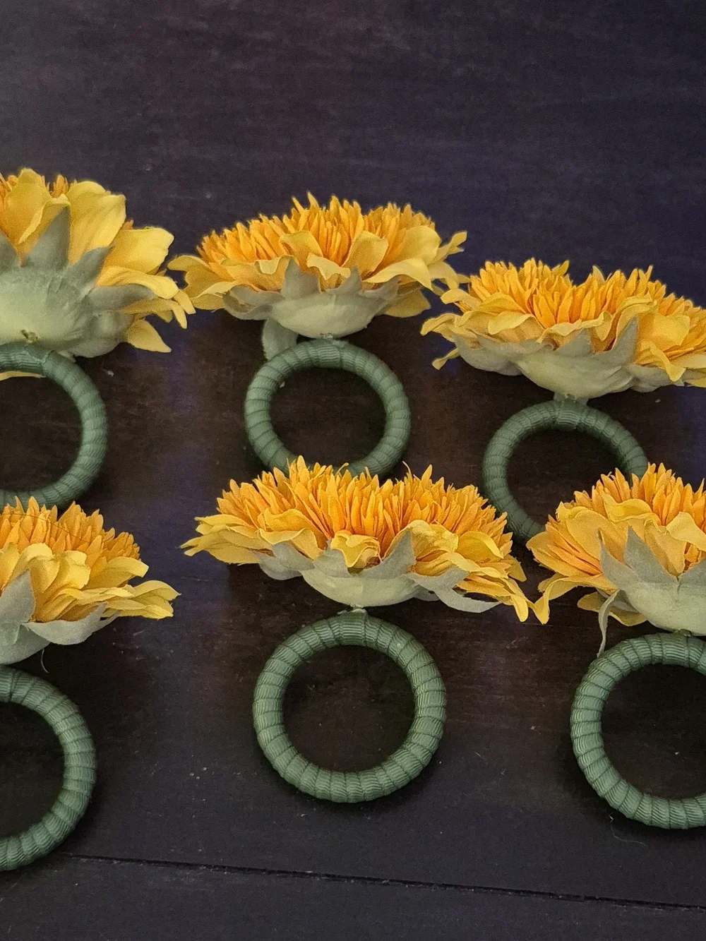 Pottery Barn Sunflowers Napking Rings Set Of 6.